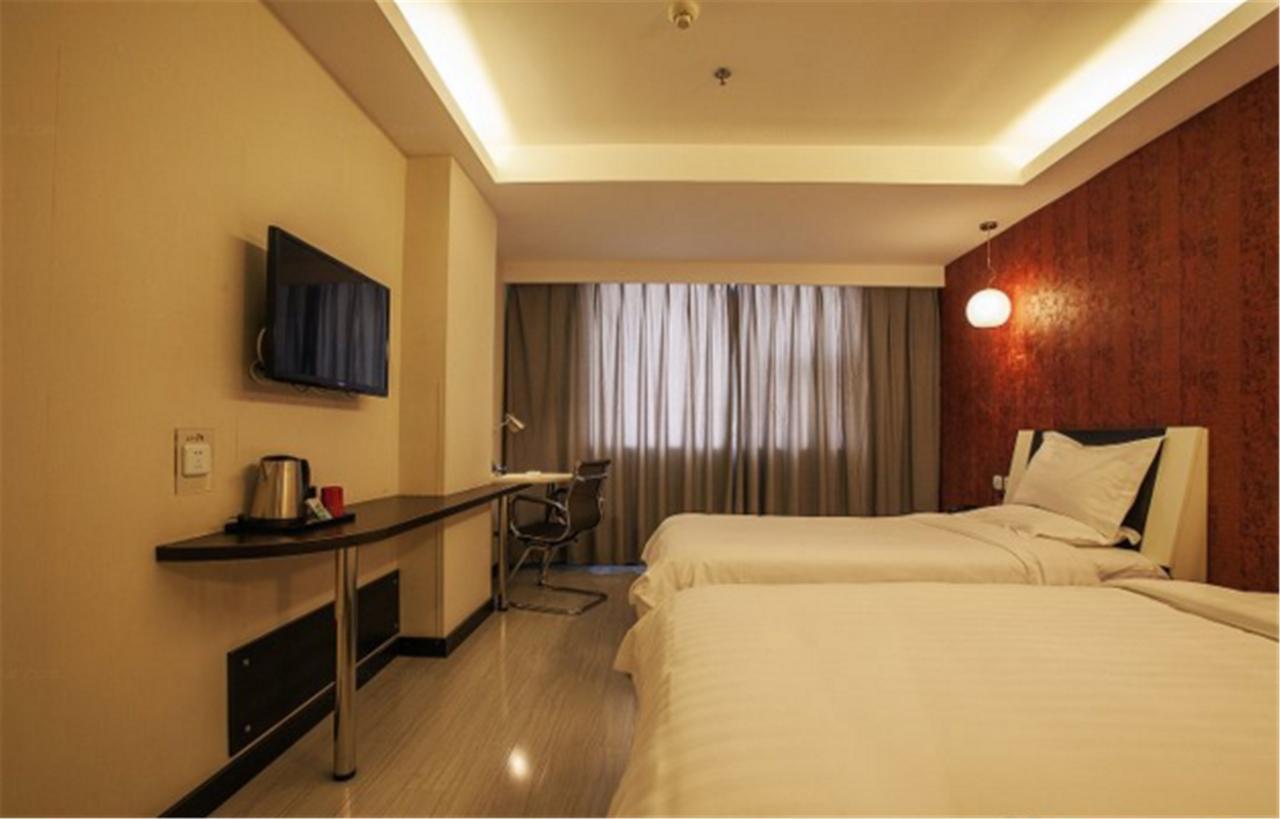 Fairyland Hotel Shanghai New International Exihibition Centre South Yanggao Road Metro Station เซี่ยงไฮ้ ภายนอก รูปภาพ